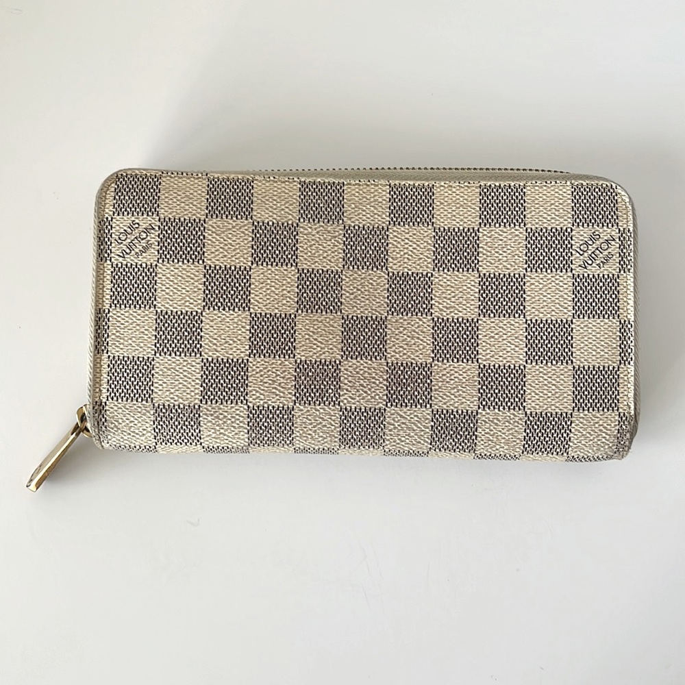 Louis Vuitton Zippy Wallet